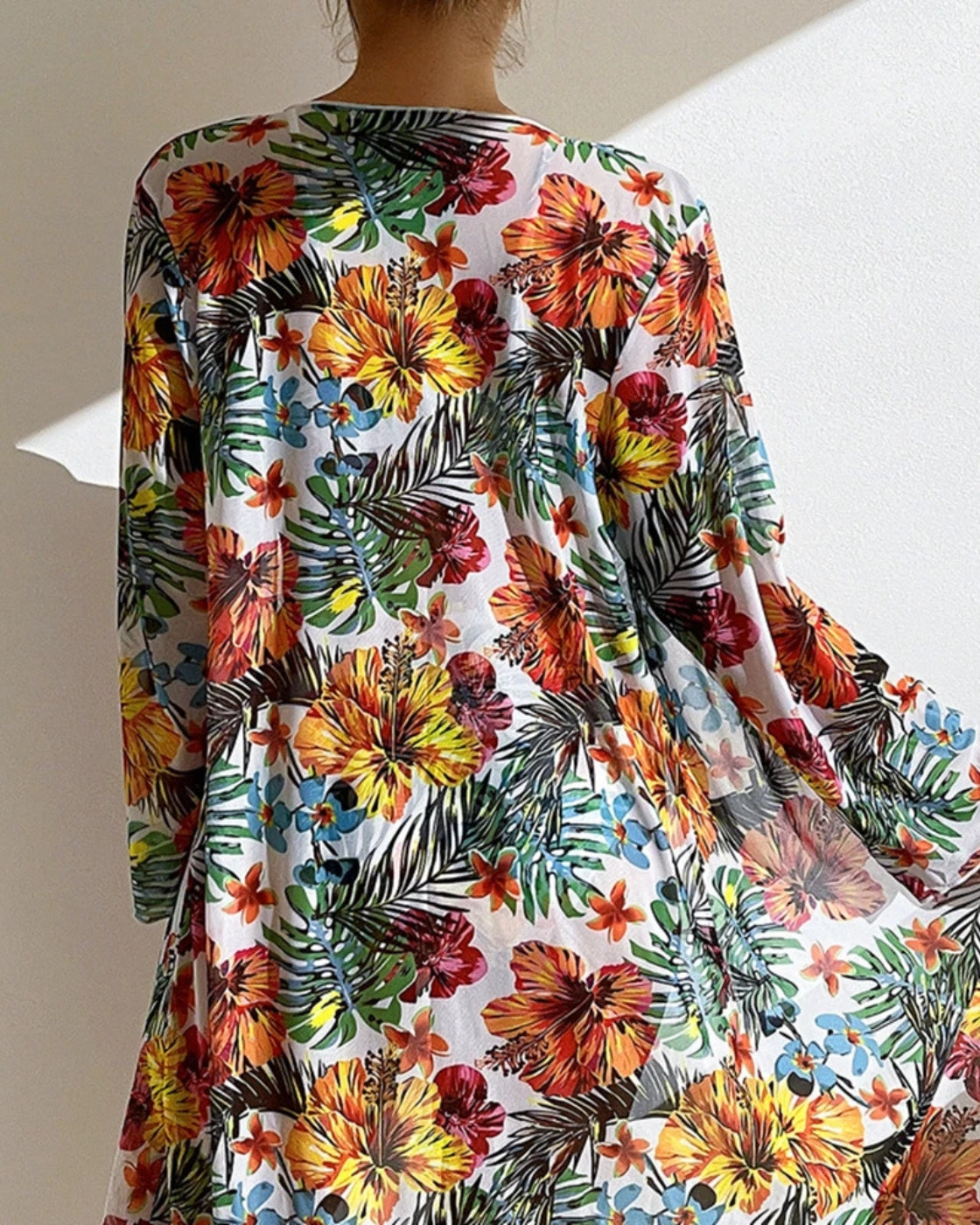 Conjunto de Biquíni Floral com Blusa de Tule